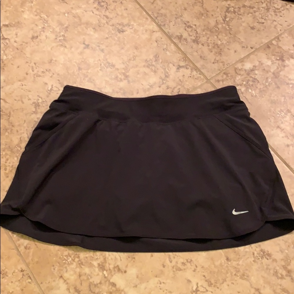 🍍3/$25🍍 Sz Medium NIKE running/tennis skort